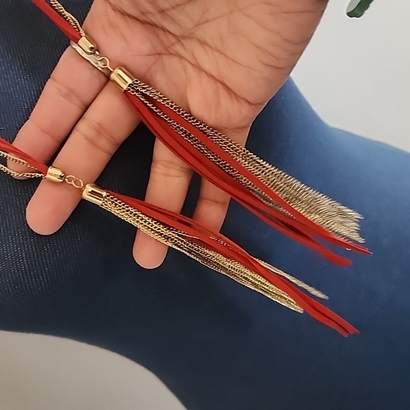 Long Adjustable Necklace Red Suede Leather and Gold Chain with Bid - Picture 6 of 7